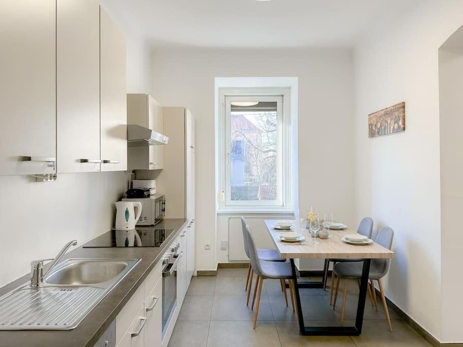 Lend - Design 2 Apartment